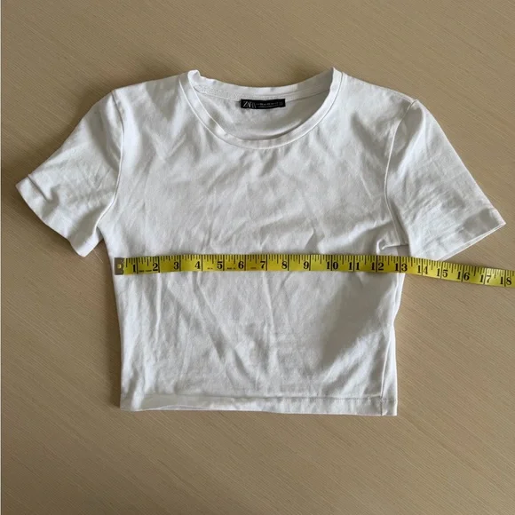 Zara Classic White Crop Top - Picture 3 of 5